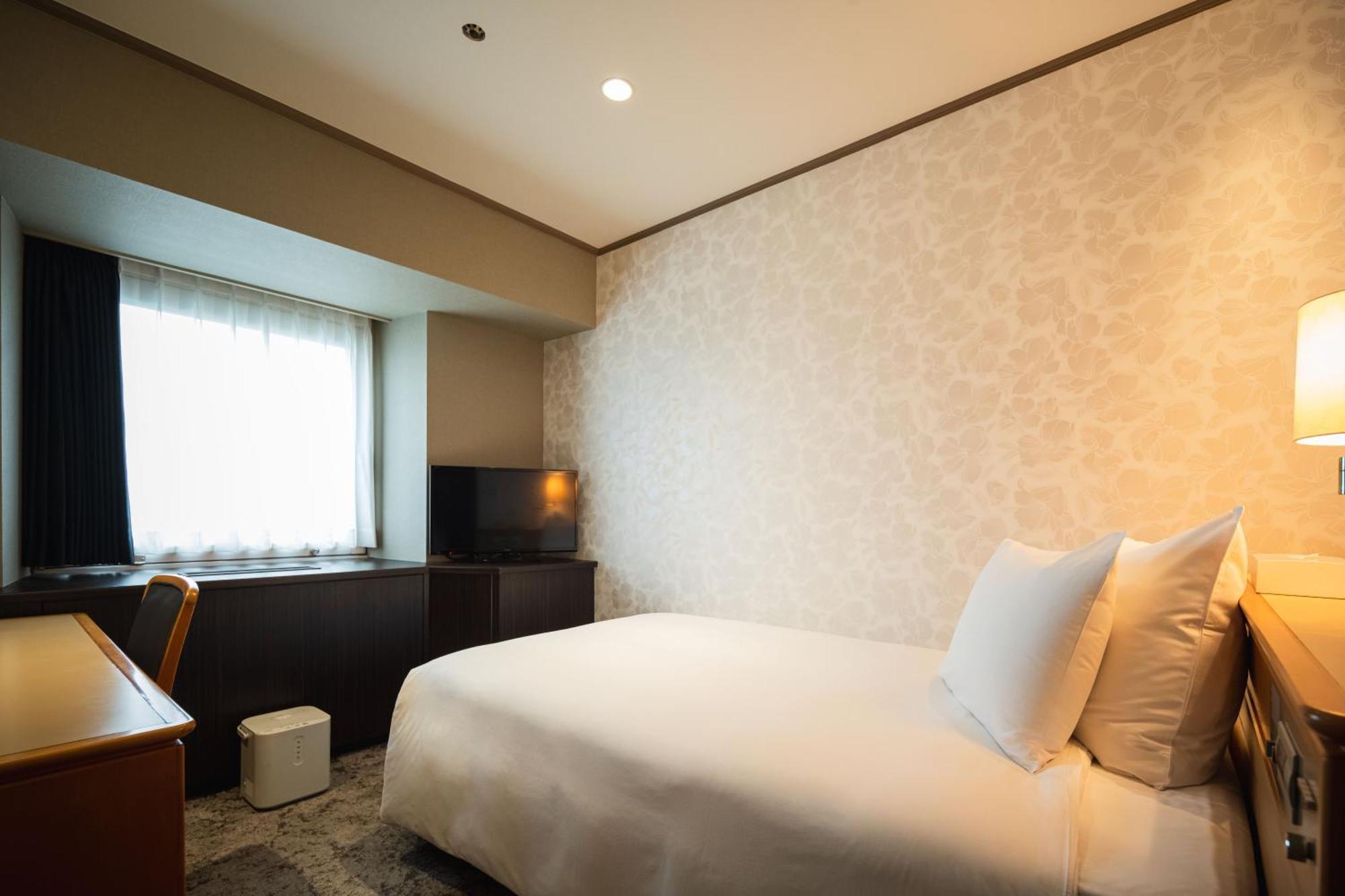 Ana Crowne Plaza Matsuyama By Ihg Hotel Exterior photo